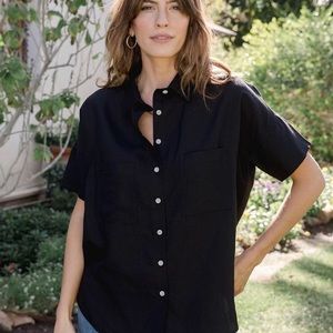 TRADLANDS | linen blend box top NWOT Size M